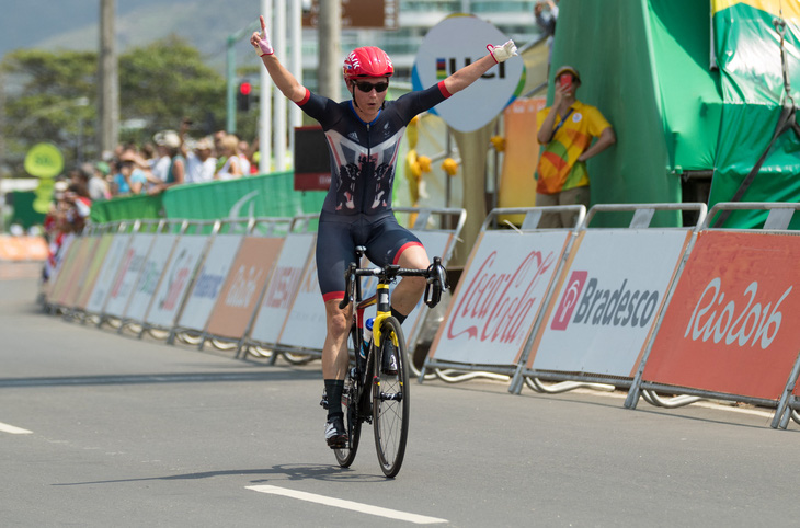 Sarah Storey: Giành 18 HCV Paralympic, trở thành biểu tượng của VĐV khuyết tật Anh - Ảnh 3.